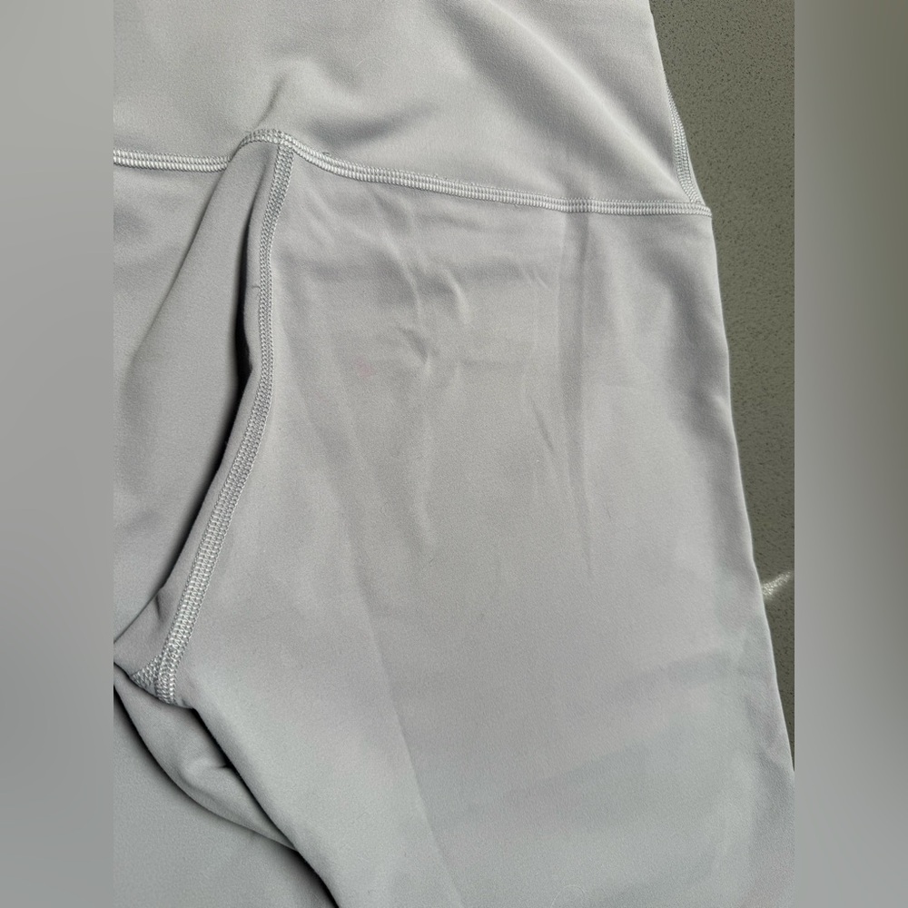 Lululemon Soft Gray Wunder Train HR Tight 25” Leggings - New Without Tags - Picture 5 of 6